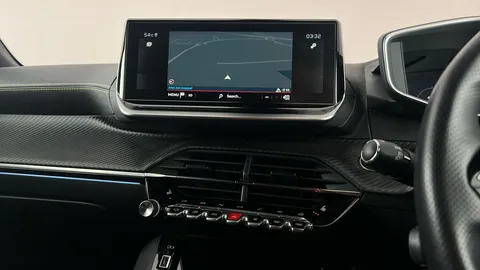 PEUGEOT 2008 1.2 PureTech 130 GT