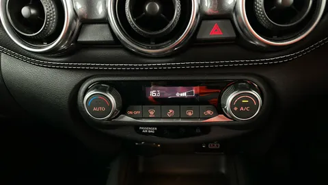 NISSAN JUKE 1.0 DiG-T 114 N-Connecta