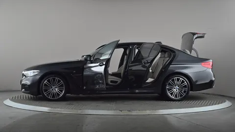 BMW 5 Series 520d M Sport Auto [Plus Pack]