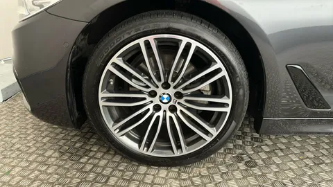 BMW 5 Series 520d M Sport Auto [Plus Pack]
