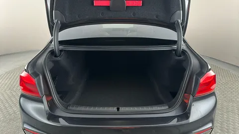 BMW 5 Series 520d M Sport Auto [Plus Pack]