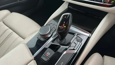 BMW 5 Series 520d M Sport Auto [Plus Pack]