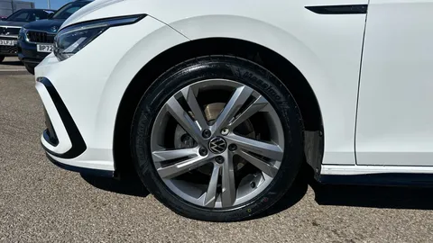 Volkswagen Golf 1.5 TSI R-Line