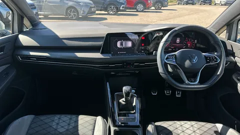 Volkswagen Golf 1.5 TSI R-Line