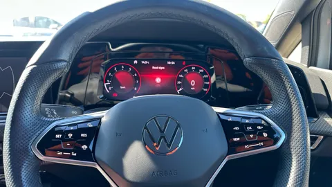 Volkswagen Golf 1.5 TSI R-Line