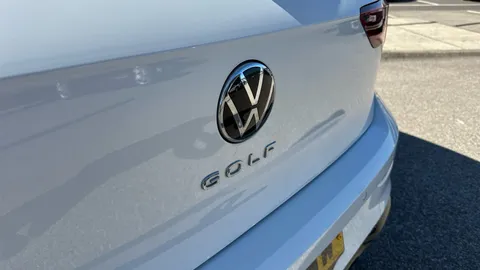 Volkswagen Golf 1.5 TSI R-Line