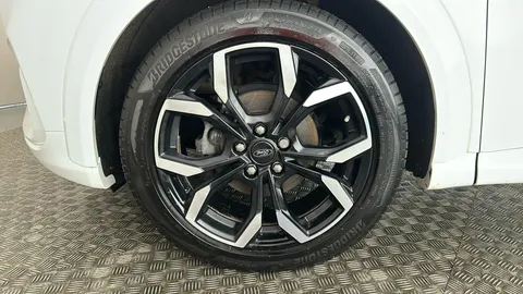 FORD PUMA 1.0 EcoBoost Hybrid mHEV ST-Line X