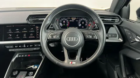 AUDI A3 35 TFSI S Line S Tronic