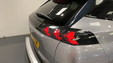 PEUGEOT 2008 100kW GT 50kWh Auto