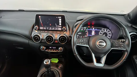 Nissan Juke 1.0 DiG-T 114 N-Connecta