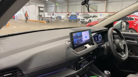 NISSAN QASHQAI 1.3 DiG-T MH N-Connecta