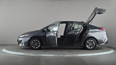 TOYOTA PRIUS 1.8 VVTi Plug-in Business Edition Plus CVT