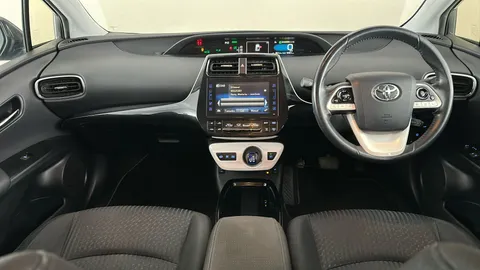 TOYOTA PRIUS 1.8 VVTi Plug-in Business Edition Plus CVT