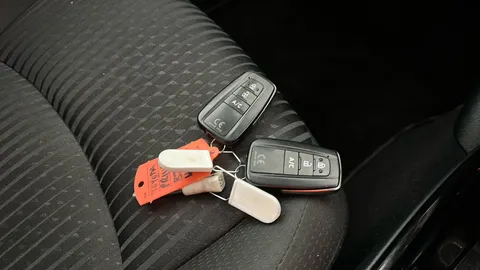 TOYOTA PRIUS 1.8 VVTi Plug-in Business Edition Plus CVT