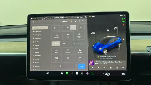 TESLA MODEL Y Long Range AWD Auto