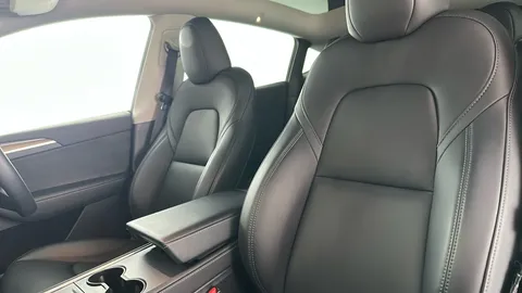 TESLA MODEL Y Long Range AWD Auto