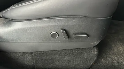 TESLA MODEL Y Long Range AWD Auto