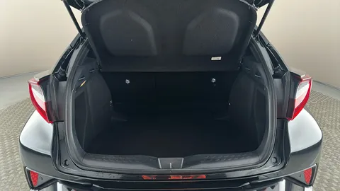 TOYOTA C-HR 1.8 Hybrid Design CVT