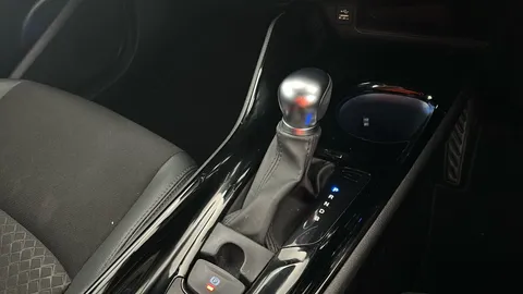 TOYOTA C-HR 1.8 Hybrid Design CVT