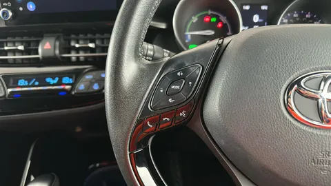 TOYOTA C-HR 1.8 Hybrid Design CVT