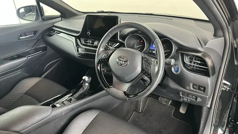 TOYOTA C-HR 1.8 Hybrid Design CVT