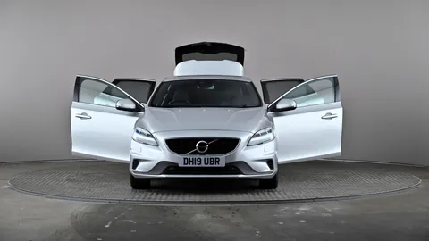 VOLVO V40 T3 [152] R DESIGN Edition