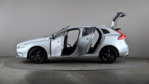 VOLVO V40 T3 [152] R DESIGN Edition
