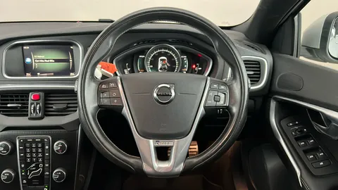 VOLVO V40 T3 [152] R DESIGN Edition