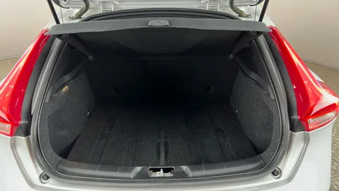 VOLVO V40 T3 [152] R DESIGN Edition