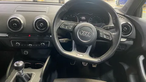 Audi A3 30 TFSI 116 Black Edition