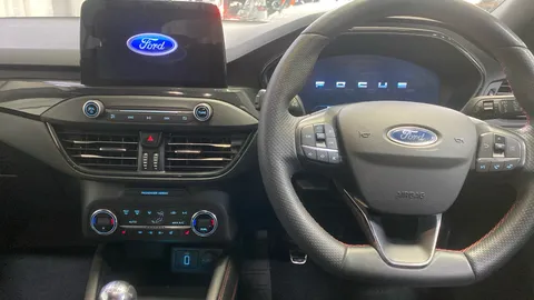 FORD FOCUS 1.0 EcoBoost Hybrid mHEV 155 ST-Line X Edition