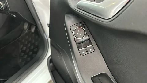 FORD FIESTA 1.0 EcoBoost Titanium