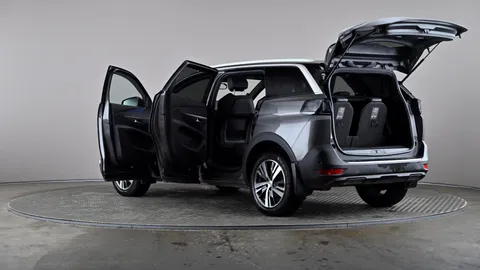PEUGEOT 5008 1.2 PureTech Allure Premium+ EAT8