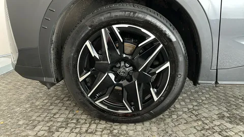 PEUGEOT 3008 1.2 Hybrid 136 GT e-DSC6