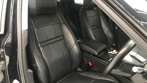 LAND ROVER RANGE ROVER EVOQUE 1.5 P300e SE Auto