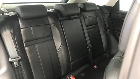 LAND ROVER RANGE ROVER EVOQUE 1.5 P300e SE Auto