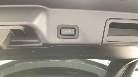 LAND ROVER RANGE ROVER EVOQUE 1.5 P300e SE Auto