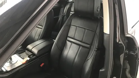 LAND ROVER RANGE ROVER EVOQUE 1.5 P300e SE Auto