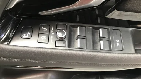 LAND ROVER RANGE ROVER EVOQUE 1.5 P300e SE Auto