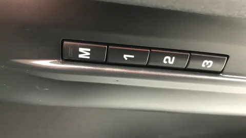 LAND ROVER RANGE ROVER EVOQUE 1.5 P300e SE Auto