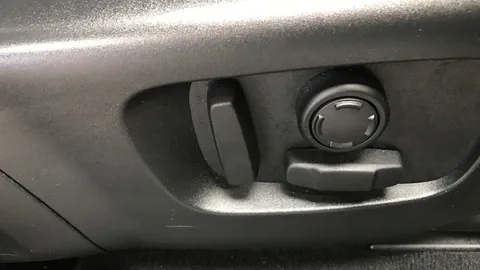 LAND ROVER RANGE ROVER EVOQUE 1.5 P300e SE Auto