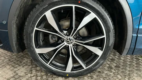 VOLKSWAGEN TIGUAN 2.0 TDI R-Line DSG