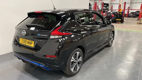 NISSAN LEAF 110kW Tekna 40kWh Auto