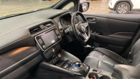 NISSAN LEAF 110kW Tekna 40kWh Auto