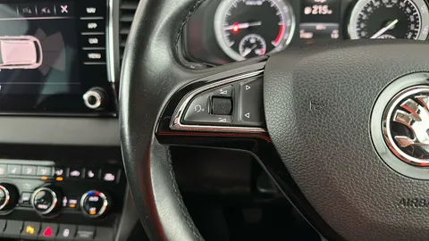 SKODA KAROQ 2.0 TDI SE L 4x4