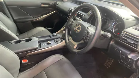 Lexus Is 300h 4dr CVT Auto