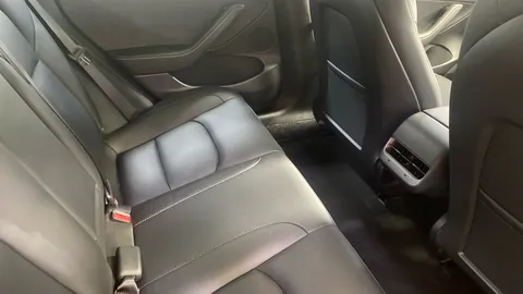 TESLA MODEL 3 RWD Auto