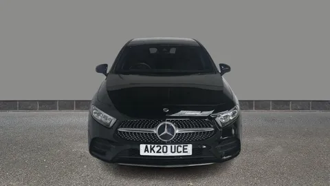 MERCEDES-BENZ A CLASS A180 AMG Line Executive