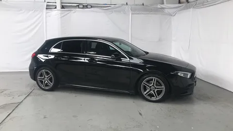 MERCEDES-BENZ A CLASS A180 AMG Line Executive