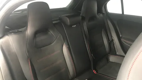 MERCEDES-BENZ A CLASS A180 AMG Line Executive
